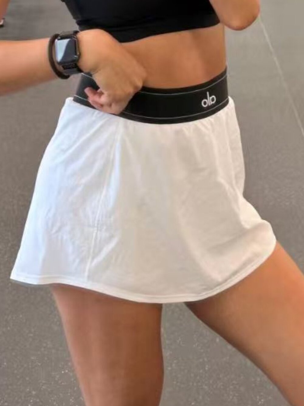Women’s White ALO Yoga🎠Match Point Tennis Skirt NWT - Picture 3 of 7
